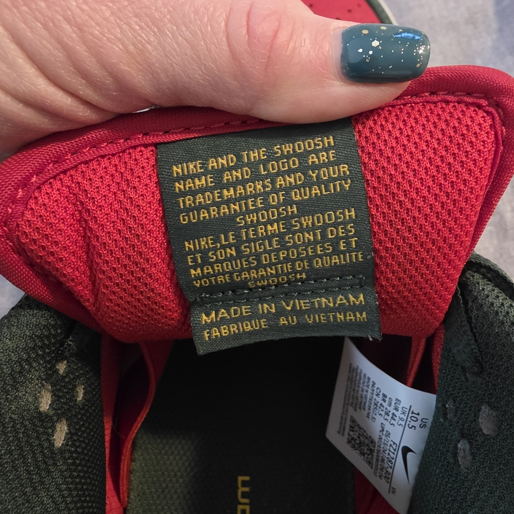Nike Dunk Low Pro Green and Red Sneakers with Yellow Accents - Picture 12 of 13